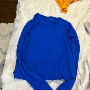 Royal blue long sleeve Lululemon swift tech shirt